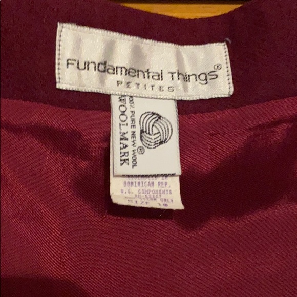 Skirt very nice fabric wool length 30”wait 15” - Picture 3 of 4